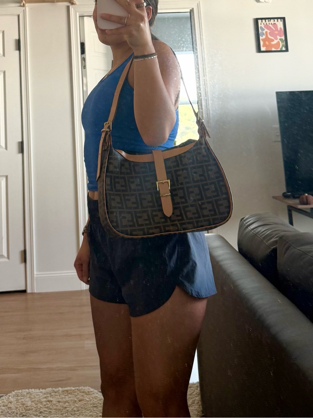 Women's fashion like Fendi shoulder bag purse
